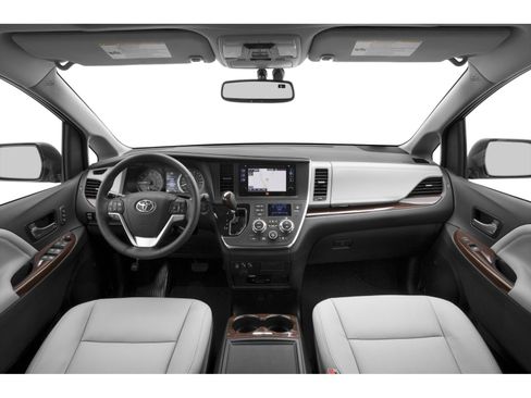 Used 2015 Toyota Sienna XLE Premium FWD image 7