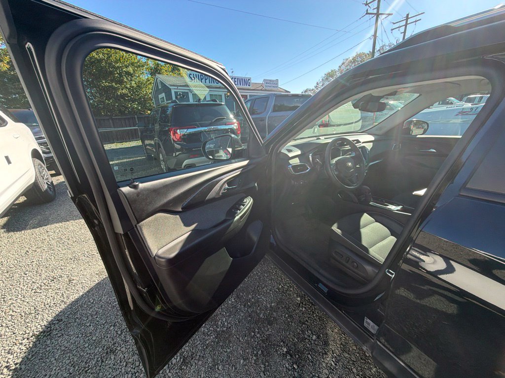 Used 2023 Chevrolet TrailBlazer LT w/ Convenience Package AWD/4WD image 13