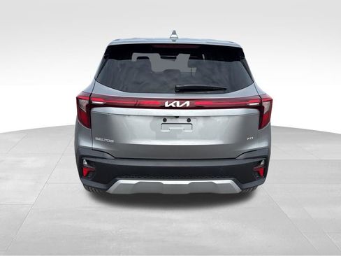 Certified 2025 Kia Seltos LX image 9