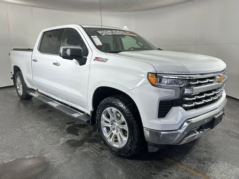 Used 2024 Chevrolet Silverado 1500 LTZ AWD/4WD image 2