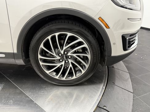 Used 2019 Lincoln Nautilus Reserve FWD image 9