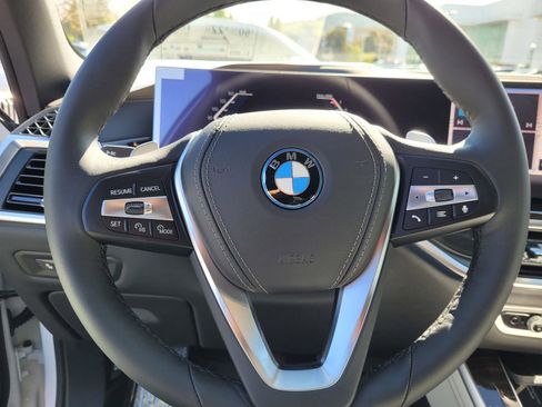 New 2026 BMW X5 xDrive50e w/ Premium Package AWD/4WD image 18