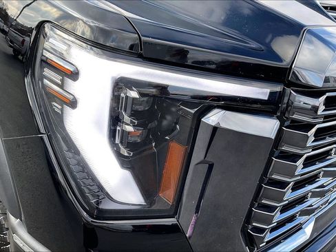 Used 2024 GMC Sierra 2500 Denali Ultimate image 34