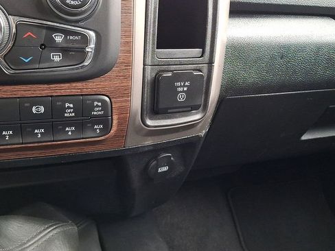 Used 2018 RAM 2500 Laramie AWD/4WD image 24