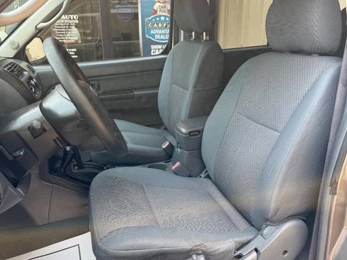Used 2004 Nissan Xterra XE AWD/4WD image 10
