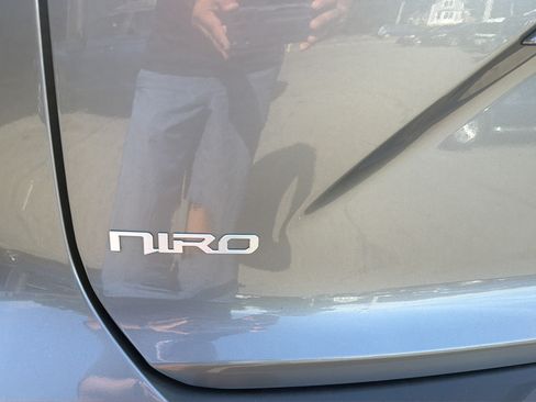 Used 2024 Kia Niro Wind FWD image 33