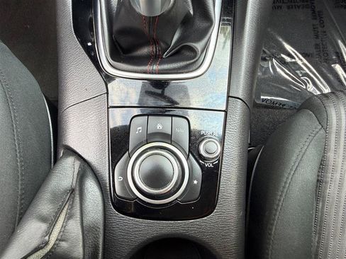 Used 2014 MAZDA MAZDA3 i Touring w/ Technology Package FWD image 38