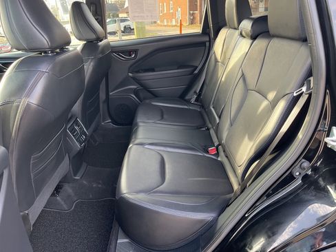 Certified 2025 Subaru Forester Limited image 10