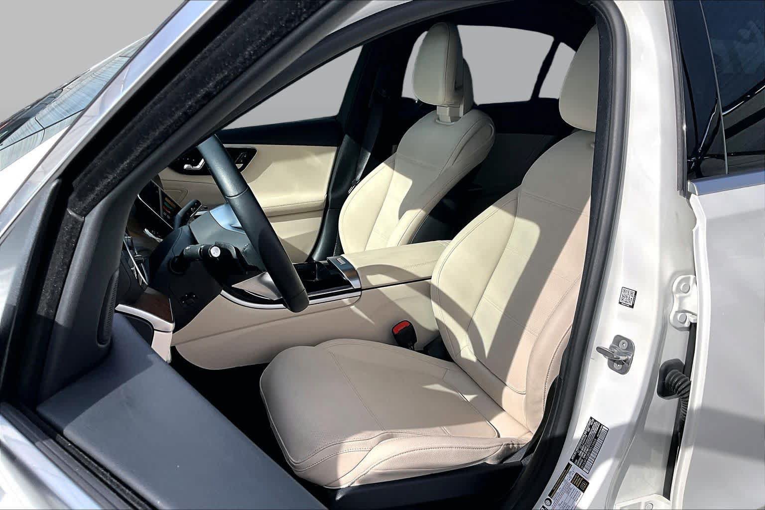 Used 2026 Mercedes-Benz C 300 Sedan image 8
