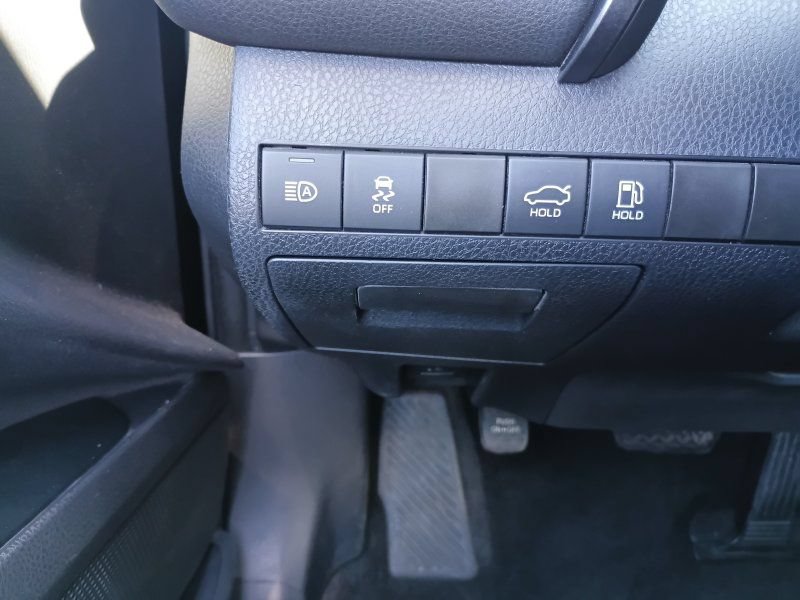 Used 2019 Toyota Camry SE FWD image 15
