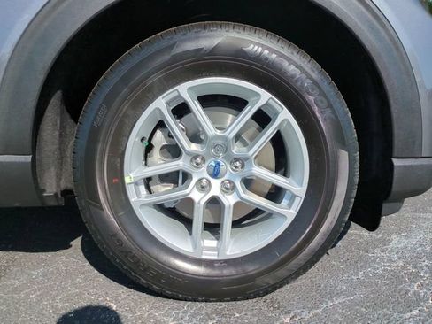 New 2026 Ford Explorer Active w/ Active Comfort Package RWD image 11