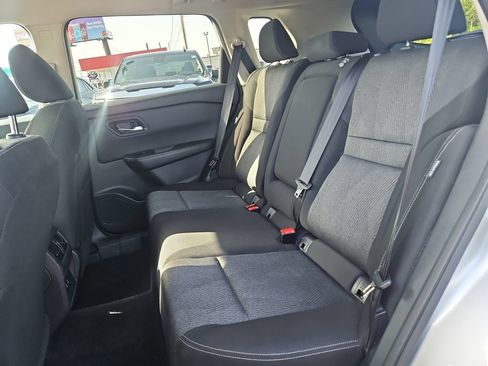 Used 2025 Nissan Rogue SV AWD/4WD image 15