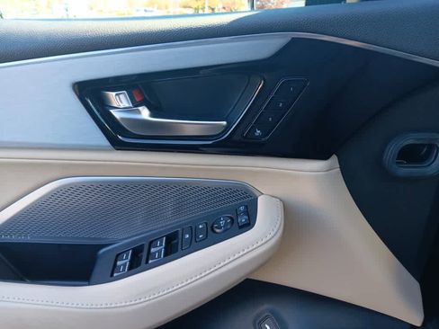 Used 2023 Acura MDX SH-AWD w/ Technology Package image 34