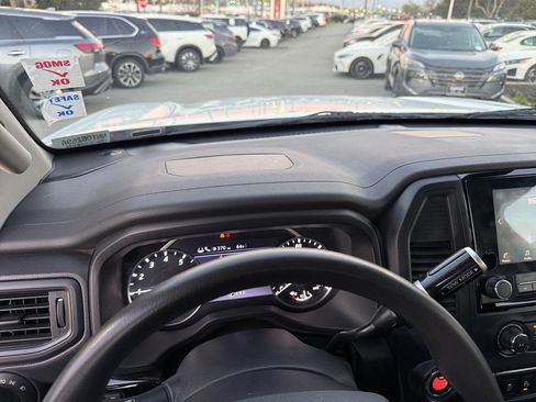 Used 2022 Nissan Titan SV w/ Accessory Utility Package image 26