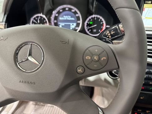 Used 2011 Mercedes-Benz E 350 Sedan image 36