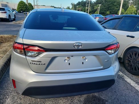 Used 2024 Toyota Corolla LE FWD image 6