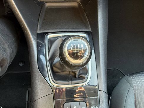 Used 2015 MAZDA MAZDA3 i Sport FWD image 16