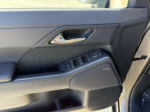 New 2026 Lexus GX 550 AWD/4WD image 18