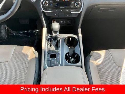 Used 2020 Hyundai Santa Fe SEL w/ Convenience + Premium Package FWD image 9