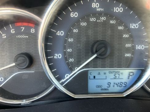 Used 2015 Toyota Corolla LE FWD image 14