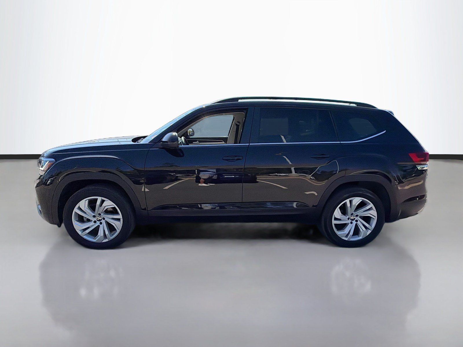 Used 2023 Volkswagen Atlas SE w/ Panoramic Sunroof Package AWD/4WD image 8