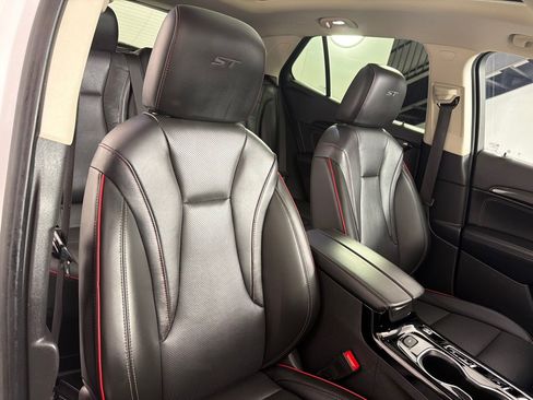Used 2023 Buick Envision Essence w/ Sport Touring Package FWD image 25