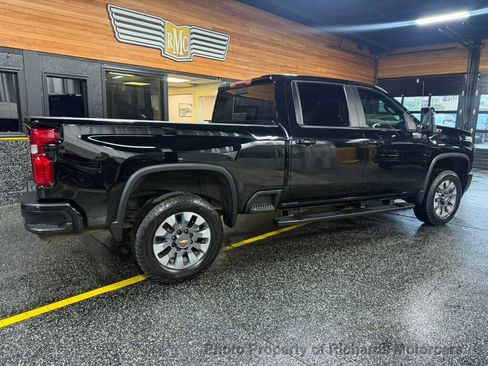 Used 2023 Chevrolet Silverado 2500 LT w/ True North Edition AWD/4WD image 2