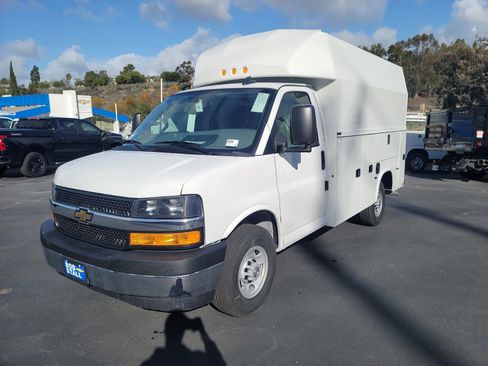 New 2025 Chevrolet Express 3500 w/ Power Convenience Package image 4