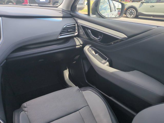 Used 2020 Subaru Outback Limited w/ Popular Package #2 AWD/4WD image 17