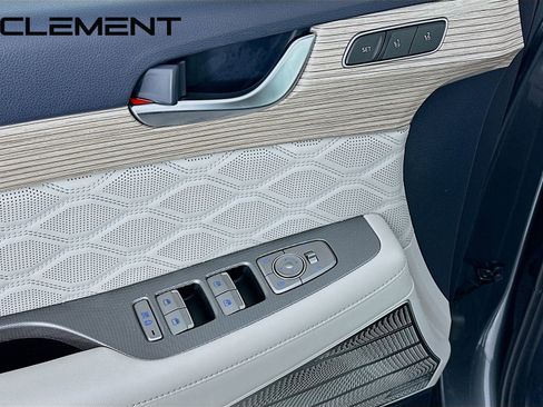 Used 2022 Hyundai Palisade Calligraphy image 28