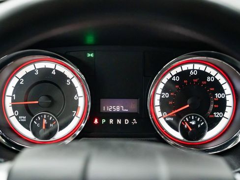 Used 2016 Dodge Grand Caravan American Value Package w/ UConnect Hands-Free Group FWD image 17