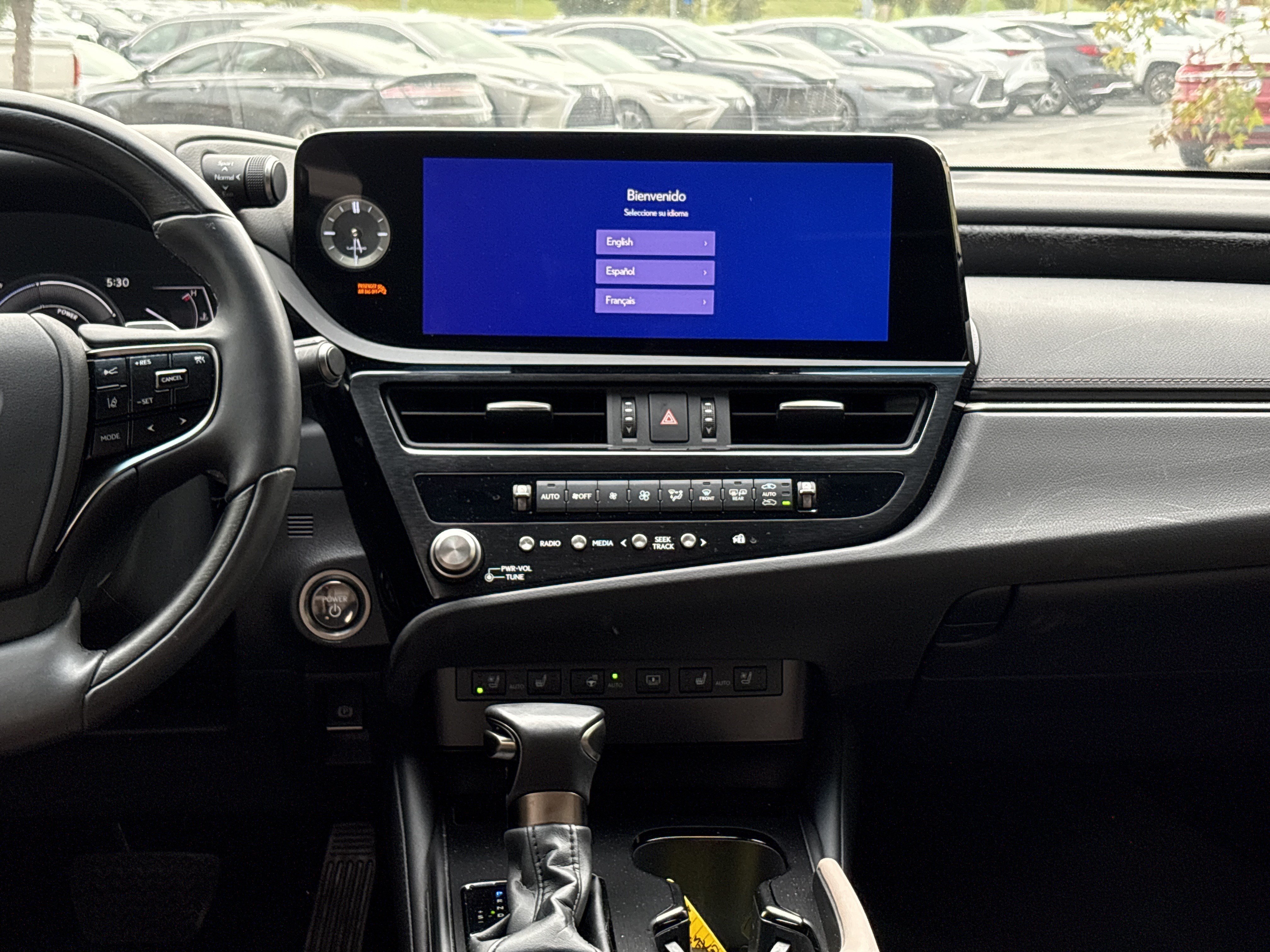 Used 2023 Lexus ES 300h w/ Protection Package (P2) FWD image 30