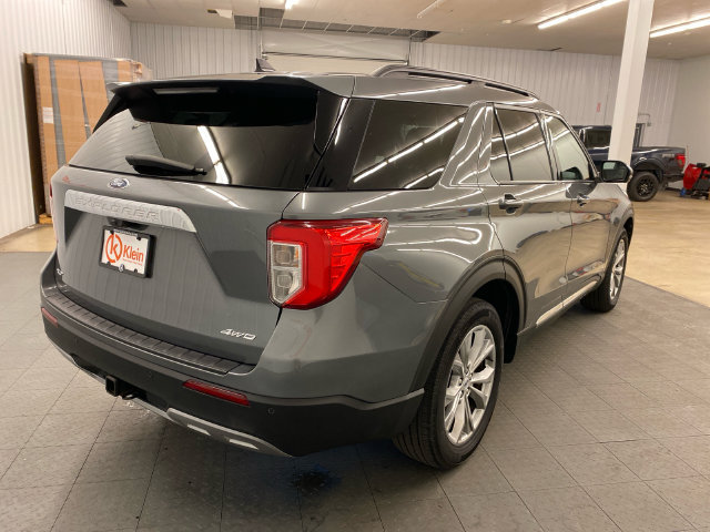 Used 2023 Ford Explorer XLT w/ Equipment Group 202A AWD/4WD image 11