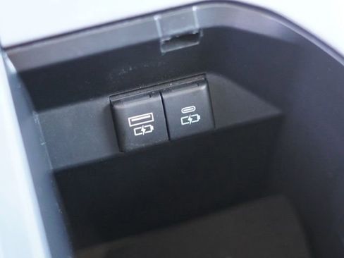 Used 2021 Toyota Camry XSE w/ Carpet Mat Package (TMS) FWD image 33