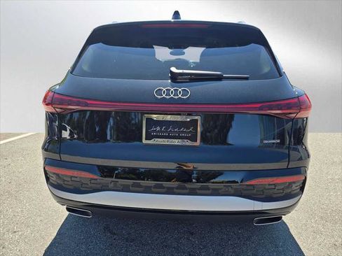 Used 2025 Audi Q5 Premium Plus w/ Premium Plus AWD/4WD image 4