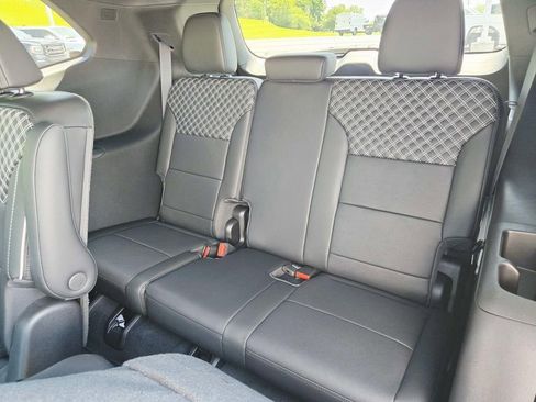 New 2026 GMC Acadia Denali w/ Super Cruise Package FWD image 13