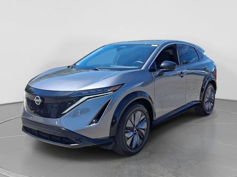 Used 2023 Nissan Ariya FWD image 3