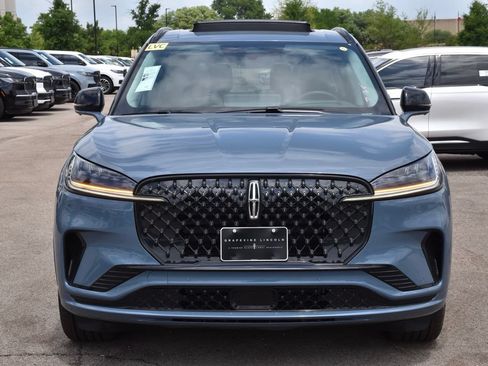 New 2026 Lincoln Aviator Reserve w/ Jet Appearance Package RWD image 2