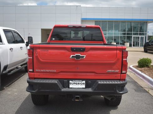 Used 2025 Chevrolet Silverado 2500 ZR2 w/ Technology Package AWD/4WD image 5