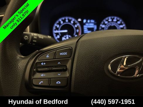 Used 2020 Hyundai Venue SEL FWD image 15