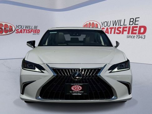 Used 2023 Lexus ES 350 w/ Premium Package FWD image 2