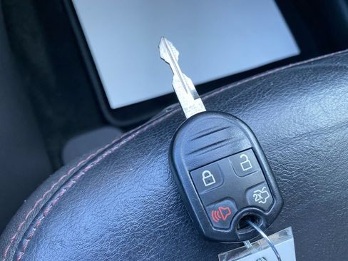 Used 2013 Ford Edge SEL FWD image 26