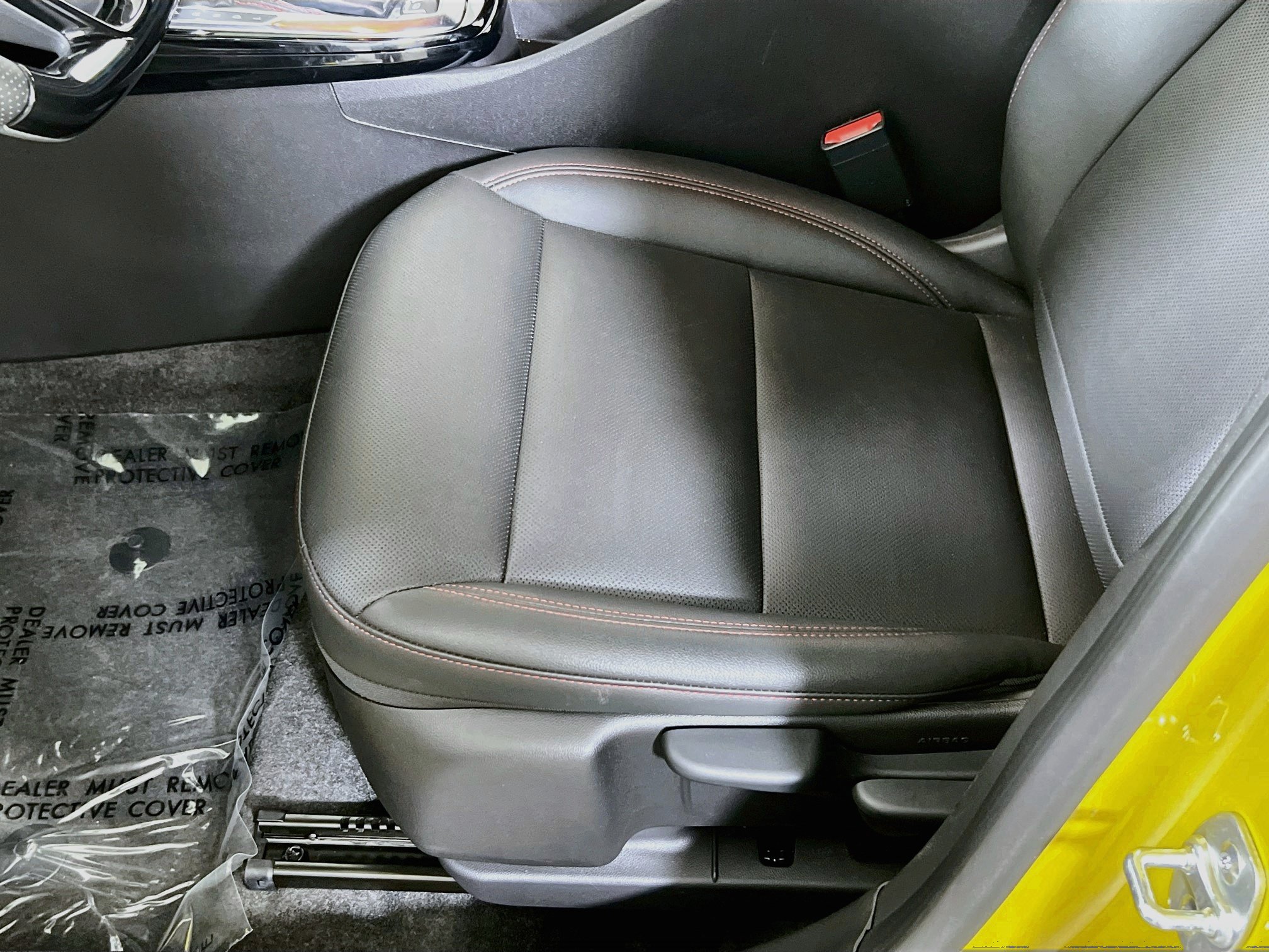 Used 2025 Chevrolet Trax RS FWD image 18