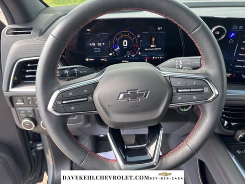 Used 2025 Chevrolet Suburban RST w/ Comfort Package image 12