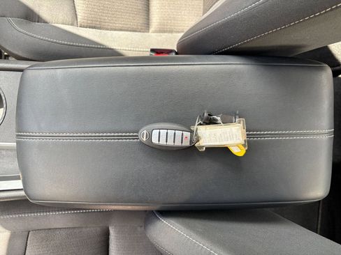 Used 2025 Nissan Altima 2.5 SV FWD image 21