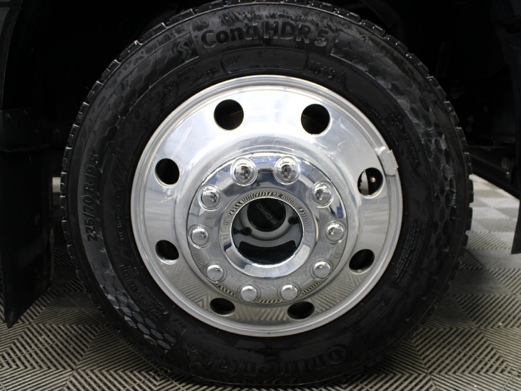 Used 2025 Ford F450 Platinum AWD/4WD image 10