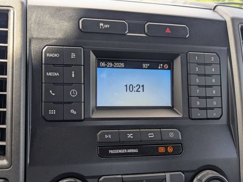 Used 2022 Ford F250 XL w/ Power Equipment Group AWD/4WD image 17