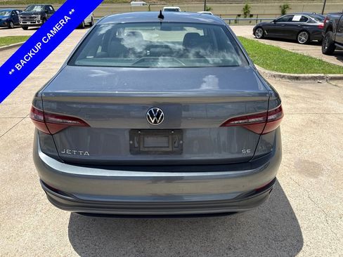 Used 2023 Volkswagen Jetta SE FWD image 9