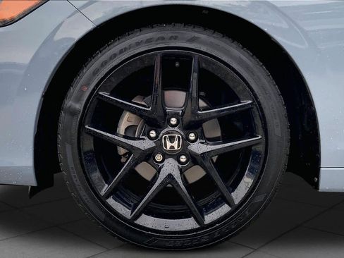 Used 2023 Honda Civic Sport image 11