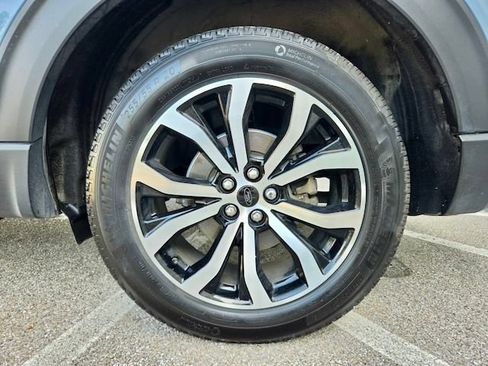 Used 2025 Ford Explorer ST-Line AWD/4WD image 27